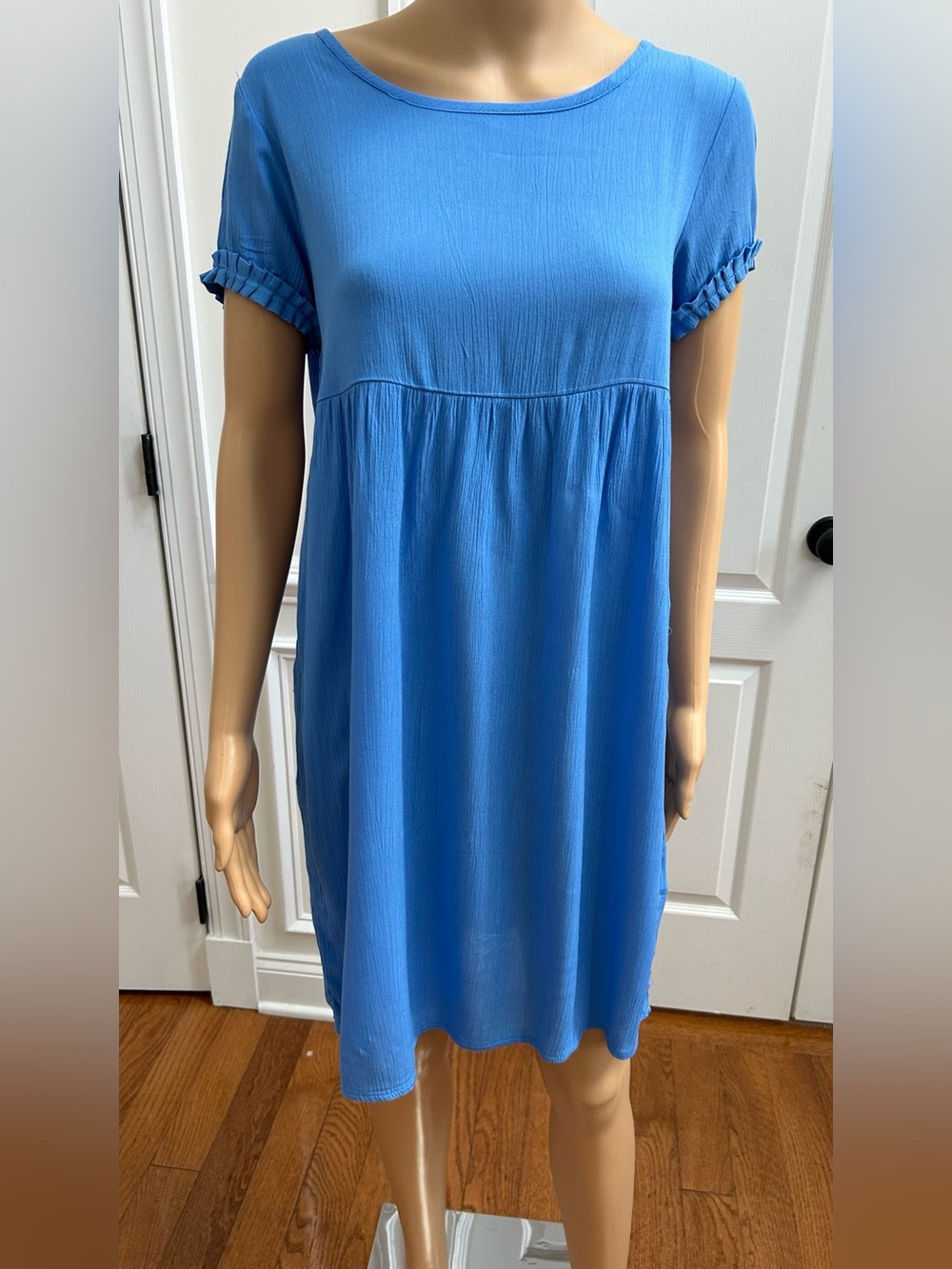 Casual Blue Viscose Dress with Ruffle Sleeve Detail